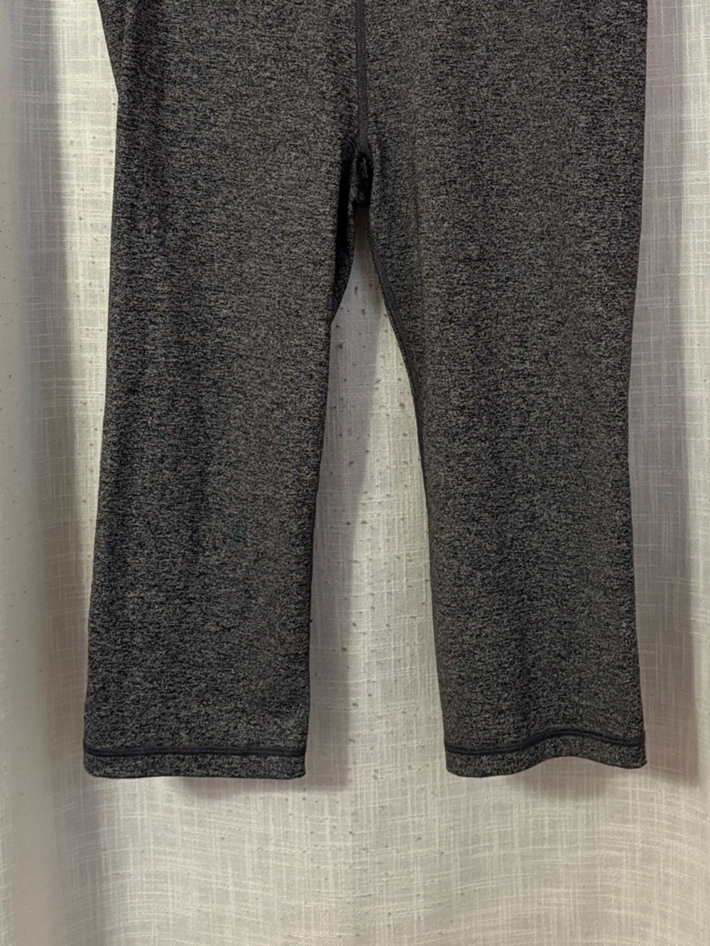 Victoria Secret VS Knockout Made Sexy By Victoria Crop Capri Leggings - Picture 2 of 12